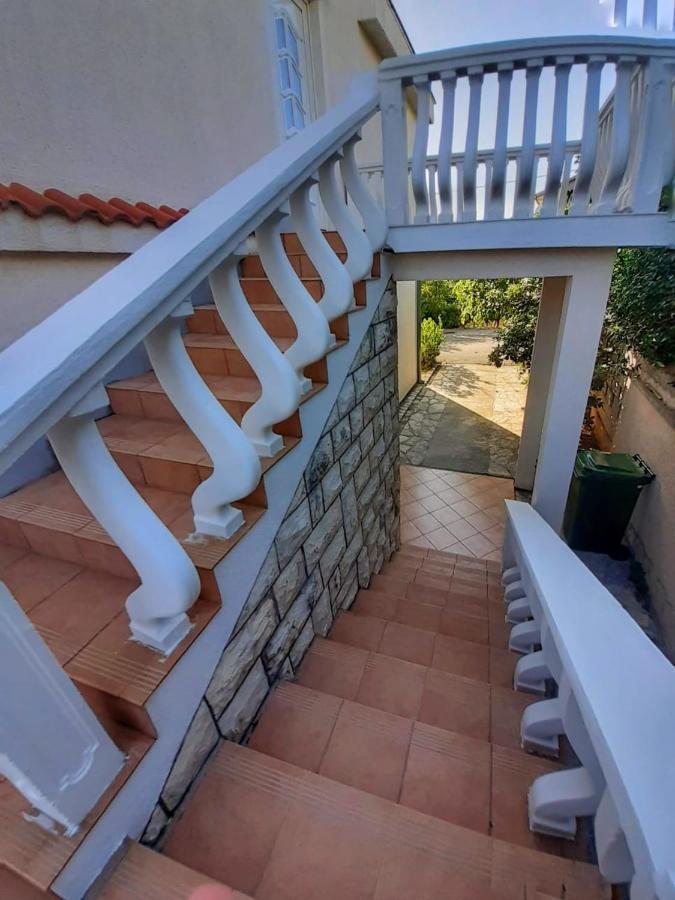 Guest House Keskic Karlobag Εξωτερικό φωτογραφία