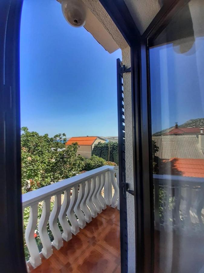 Guest House Keskic Karlobag Εξωτερικό φωτογραφία
