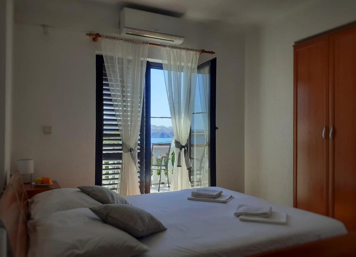 Guest House Keskic Karlobag Εξωτερικό φωτογραφία