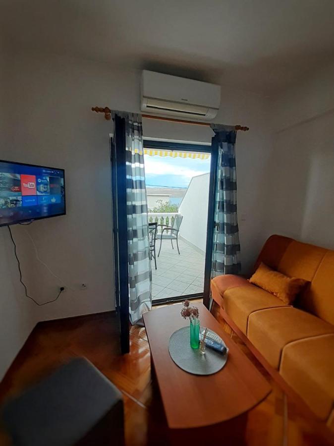 Guest House Keskic Karlobag Εξωτερικό φωτογραφία