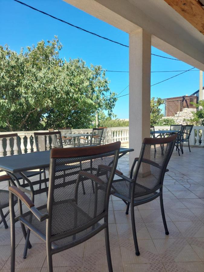 Guest House Keskic Karlobag Εξωτερικό φωτογραφία