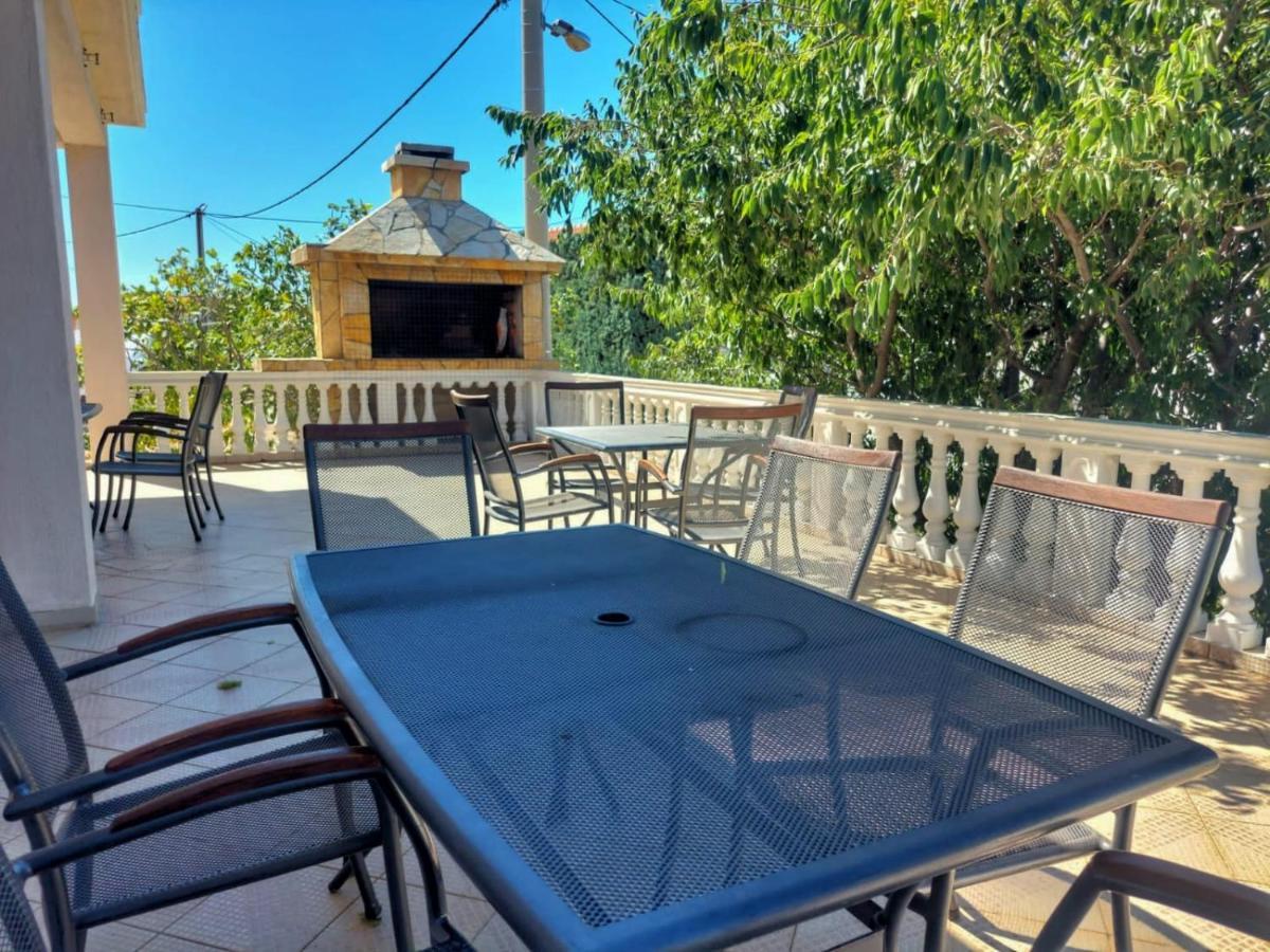Guest House Keskic Karlobag Εξωτερικό φωτογραφία