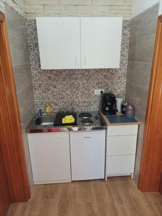 Guest House Keskic Karlobag Εξωτερικό φωτογραφία