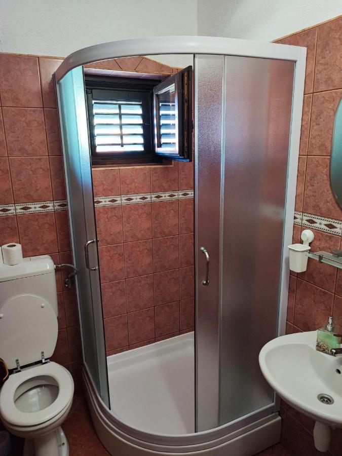 Guest House Keskic Karlobag Εξωτερικό φωτογραφία
